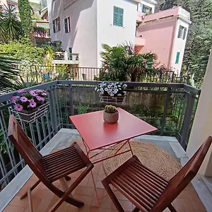 Apartment Forti Genova-free Parking Castellaccio, Genua